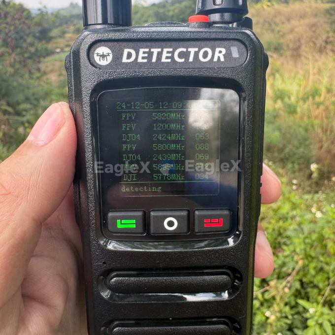 1500m-2000m Vroege waarschuwing Handheld FPV Drone Detector Detectie 800MHz 1500MHz 2400MHz 5800MHz 0